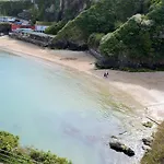Waves Cottage